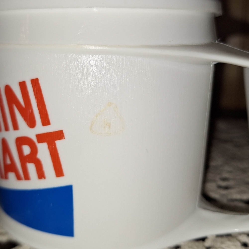 Aladdin Mini Mart Mugs with Lids, 12 ounces, 1980s - Picture 10 of 11